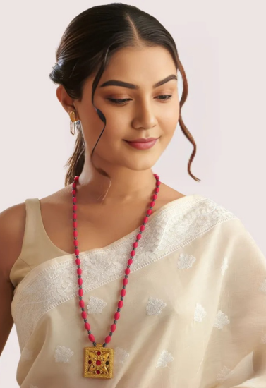 Dropship Heritage Ruby Emblem Necklace